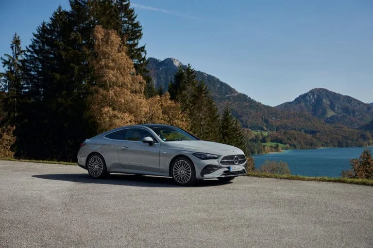 Новий Mercedes-Benz CLE Coupé з гібридною технологією EQ. Mercedes Service, Підлісся