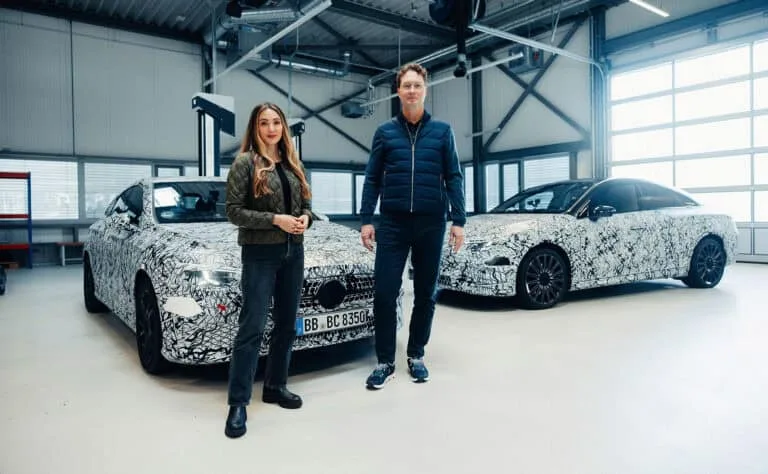 Уважний погляд на майбутній Mercedes-Benz CLA. Mercedes Service, Підлісся