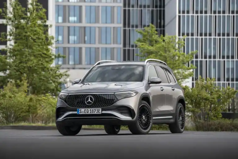 Новий дизайн та ще більше інтелекту: оновлені Mercedes-Benz EQA та EQB (2025). Mercedes Service, Підлісся